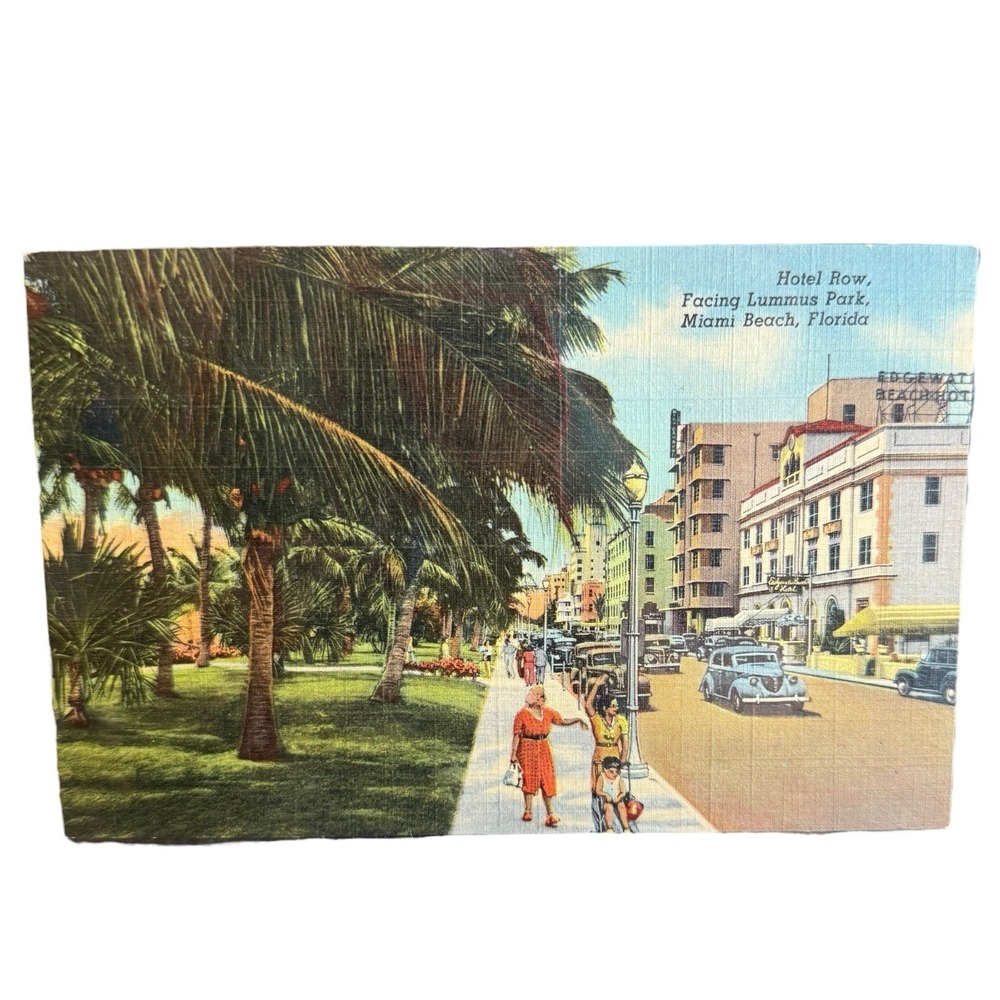 Vintage Linen Postcard Lummus Park Bench Miami Beach Florida Waterfront USA Made